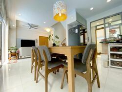 Siak Kew Avenue (D13), Terrace #453807121